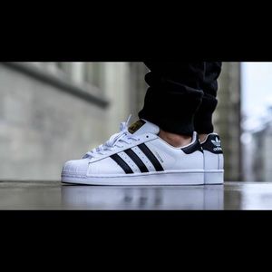 Adidas superstars- price is firm